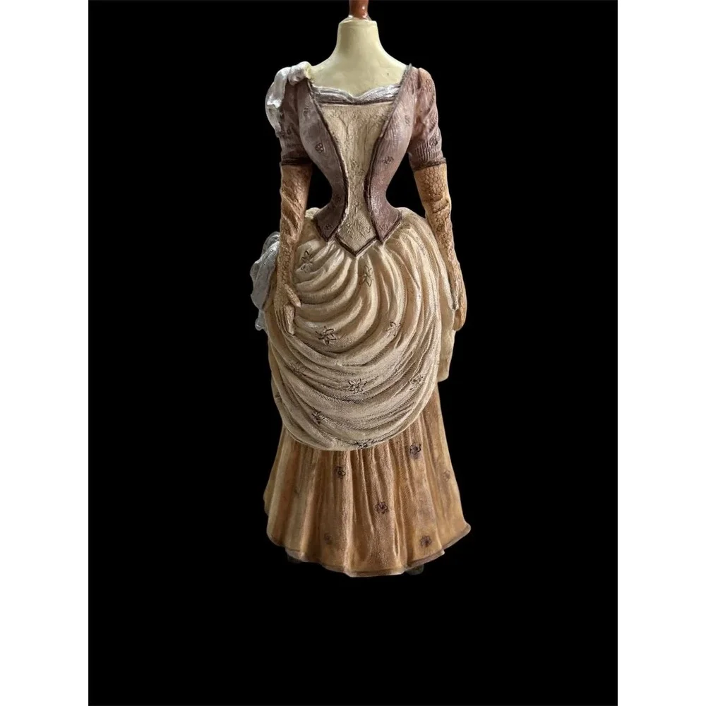 Vintage Victorian Style Miniature Dress Form‎ Figurine Set of 7 26-05-22